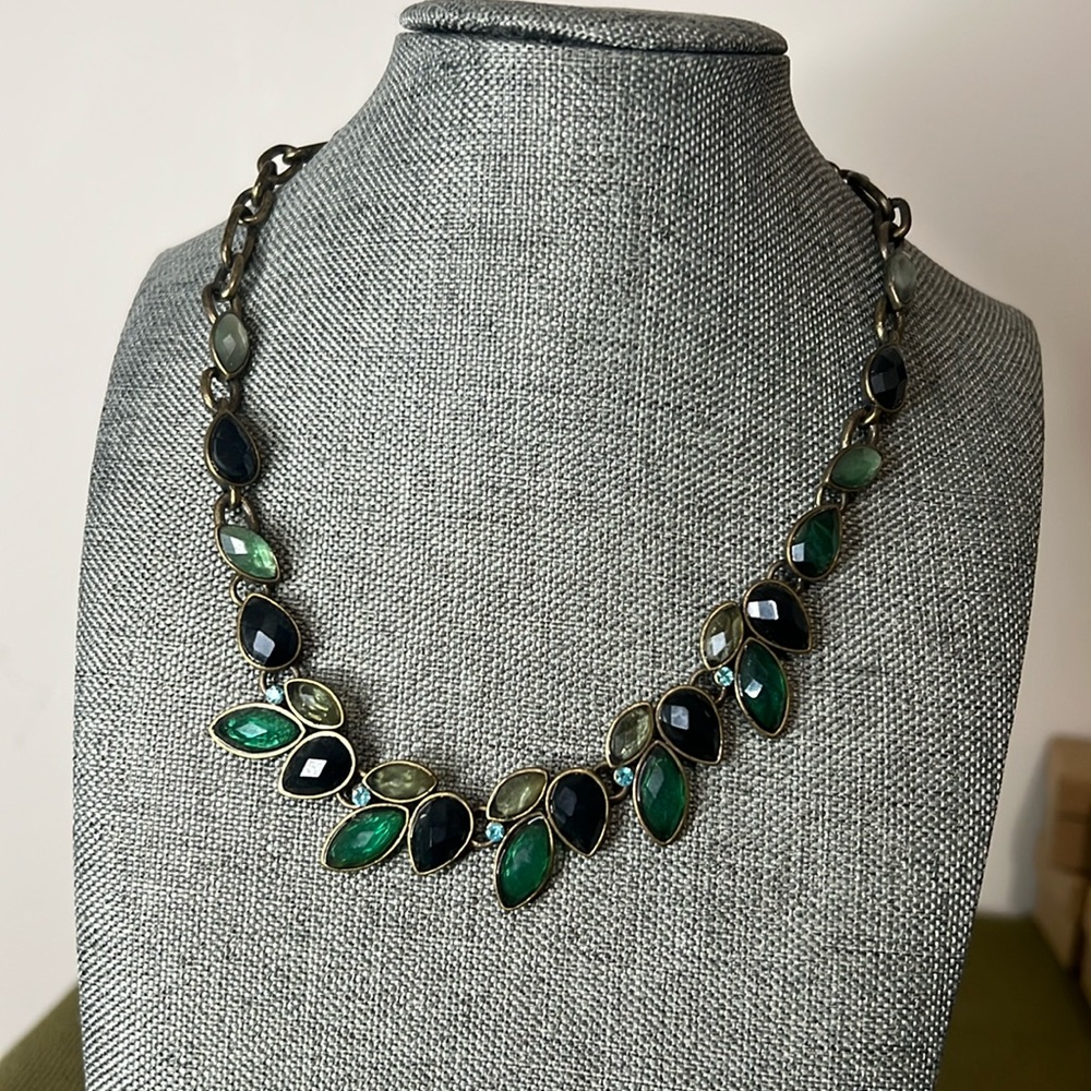 Vida Necklace